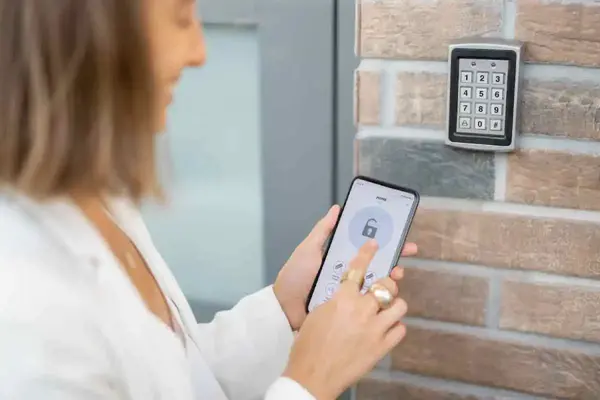 Bina Yönetimi İçin Akıllı Turnike Sistemleri