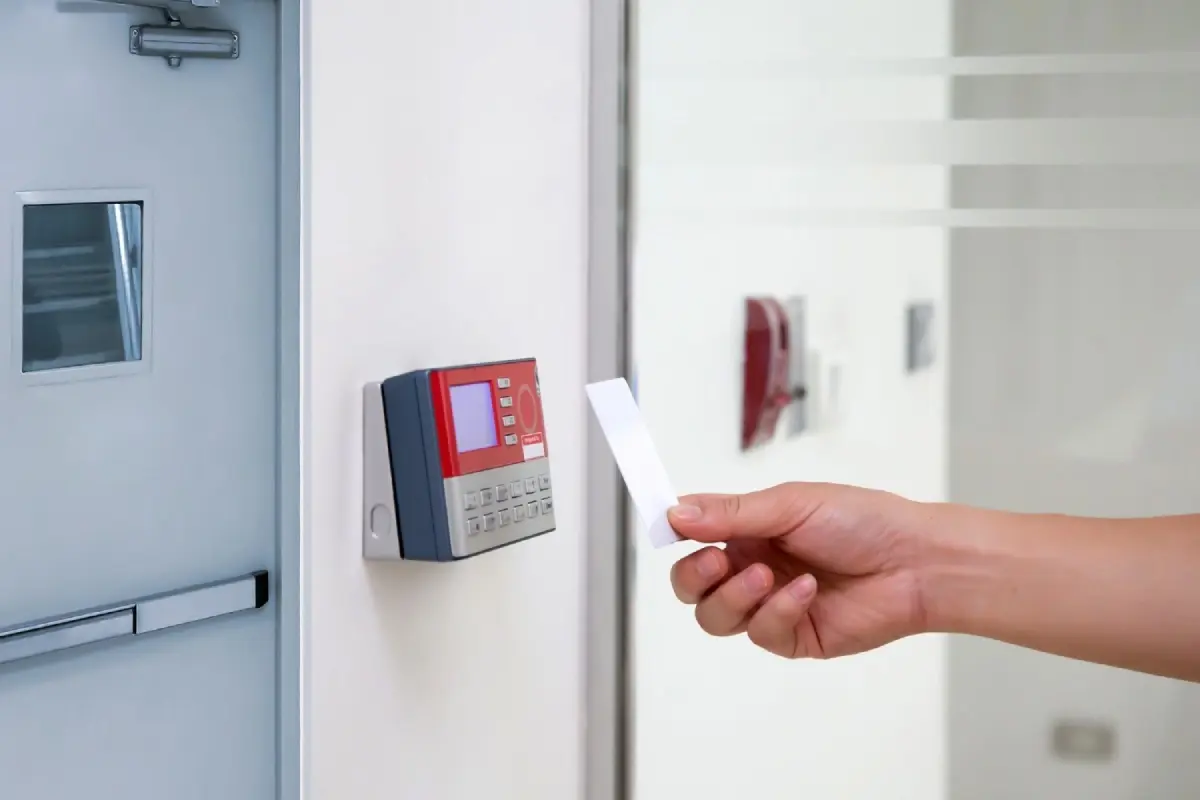 Geçiş Kontrol Sistemi Nedir ve Nasıl Çalışır?