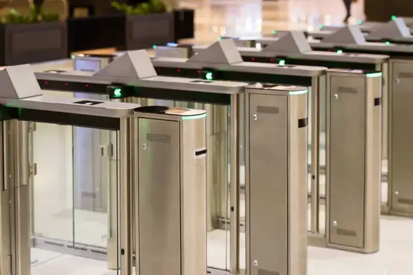 Turnike Sistemleri ile Giriş Çıkışları Kontrol Edin